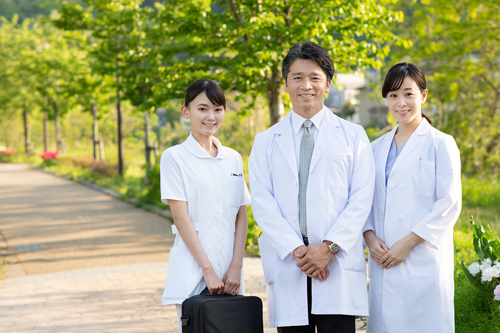 訪問診療に同行し、安心の在宅療養をサポート